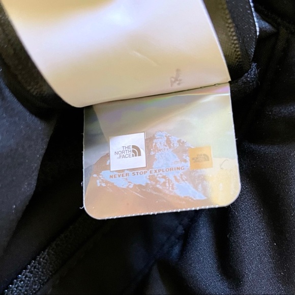 The North Face Women’s Merriewood Reversible Black Vest - Picture 9 of 10